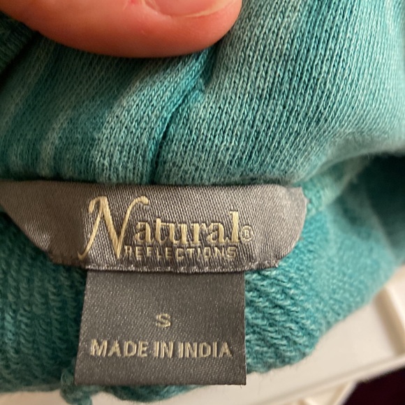 Teal comfy relaxed fit shorts - Picture 3 of 3